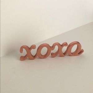 XOXO ROSE GOLD DECOR